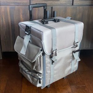 MUAB makeup cosmetic rolling case and orga…